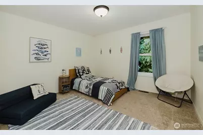 7215 NE Dolphin Drive, Bainbridge Island, WA 98110 - Photo 17