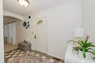 7215 NE Dolphin Dr, Bainbridge Island, WA 98110 - Photo 9
