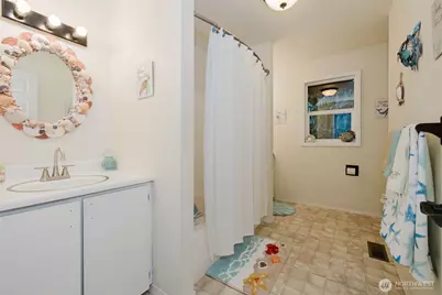 7215 NE Dolphin Drive, Bainbridge Island, WA 98110 - Photo 19
