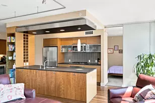 820 Blanchard St, Seattle, WA 98121 - Photo 9