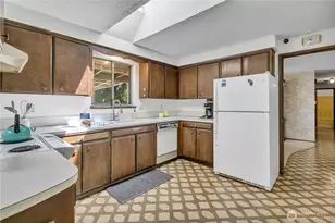8841 Timber Loop SE, Olympia, WA 98513 - Photo 11