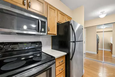 960 Harris Avenue #605, Bellingham, WA 98225 - Photo 11