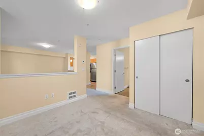 960 Harris Avenue #605, Bellingham, WA 98225 - Photo 11