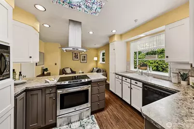 4854 47th Avenue SW, Seattle, WA 98116 - Photo 11