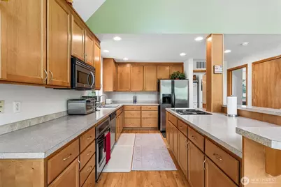 43802 24th Avenue E, Eatonville, WA 98382 - Photo 9