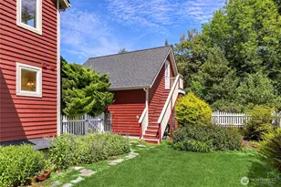1427 Fort Ward Hill Rd NE, Bainbridge Island, WA 98110 - Photo 33