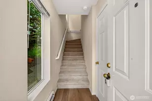 8916 Meridian Pl NE, Lake Stevens, WA 98258 - Photo 3