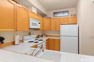12109 NE 171st Pl, Bothell, WA 98011 - Photo 9