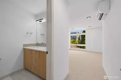 7011 9th Avenue NE, Seattle, WA 98115 - Photo 15