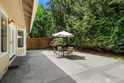 1815 Field Avenue NE, Renton, WA 98059 - Photo 25