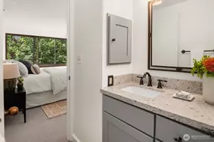 1120 Spring St, Seattle, WA 98104 - Photo 17