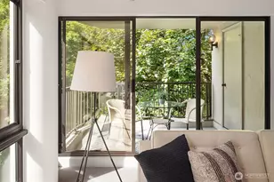 1120 Spring St, Seattle, WA 98104 - Photo 7