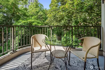1120 Spring Street #504, Seattle, WA 98104 - Photo 13