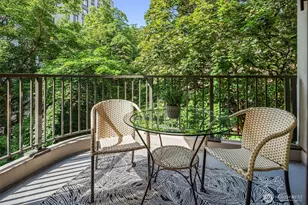 1120 Spring St, Seattle, WA 98104 - Photo 13