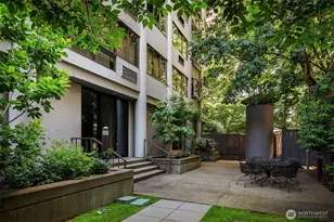 1120 Spring St, Seattle, WA 98104 - Photo 23