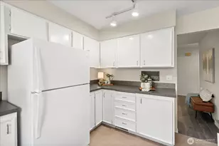 9916 NE 116th St, Kirkland, WA 98034 - Photo 13