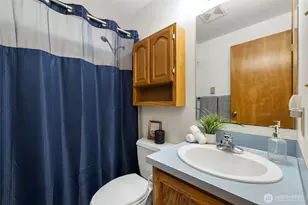 21 NE Admiral Dr, Belfair, WA 98528 - Photo 21
