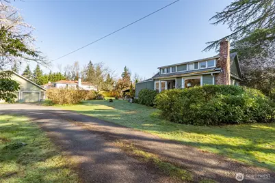 9404 NE 32nd Street, Clyde Hill, WA 98004 - Photo 1
