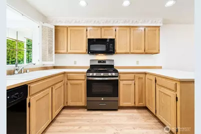 2009 Mill Pointe Drive SE, Bothell, WA 98012 - Photo 31