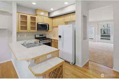 14868 SE 16th Street #7, Bellevue, WA 98007 - Photo 3