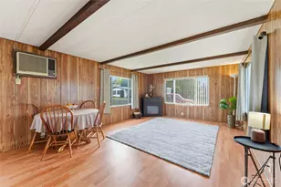 1031 SE Scenic View Dr, College Place, WA 99324 - Photo 5