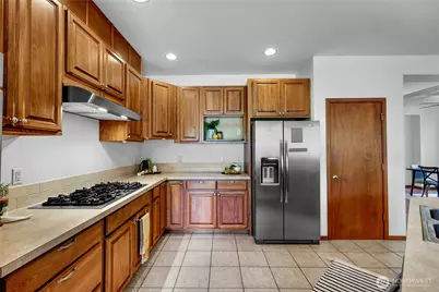 3217 Locust Avenue, Bellingham, WA 98225 - Photo 13
