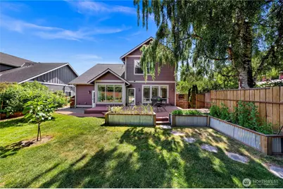 3217 Locust Avenue, Bellingham, WA 98225 - Photo 3