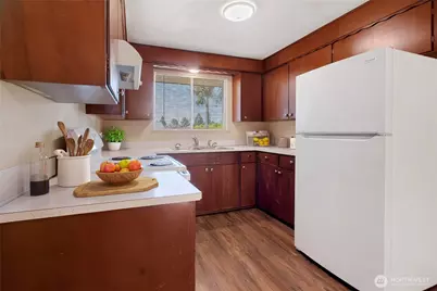 970 Johns Road E, Tacoma, WA 98445 - Photo 9