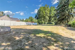 970 Johns Rd E, Tacoma, WA 98445 - Photo 21