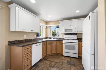 306 S 28th Street, Mount Vernon, WA 98274 - Photo 11
