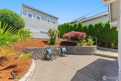 1920 Day Island Boulevard W, University Place, WA 98466 - Photo 3