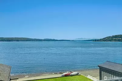 1920 Day Island Boulevard W, University Place, WA 98466 - Photo 1