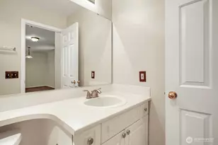 18501 SE Newport Way, Issaquah, WA 98027 - Photo 15