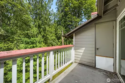 18501 SE Newport Way #M352, Issaquah, WA 98027 - Photo 17