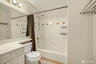 18501 SE Newport Way, Issaquah, WA 98027 - Photo 11
