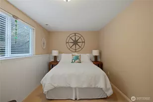 8189 Whidbey Dr, Clinton, WA 98236 - Photo 17