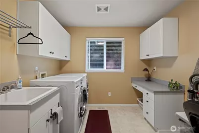 8189 Whidbey Drive, Clinton, WA 98236 - Photo 23