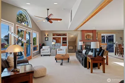 8189 Whidbey Drive, Clinton, WA 98236 - Photo 5