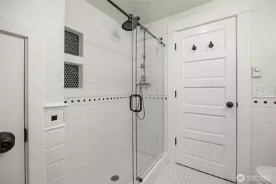 907 NE 72nd Street, Seattle, WA 98115 - Photo 19