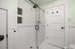 907 NE 72nd St, Seattle, WA 98115 - Photo 19