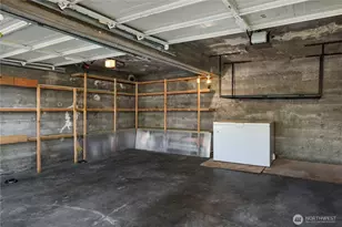 907 NE 72nd St, Seattle, WA 98115 - Photo 35