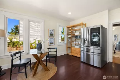 907 NE 72nd Street, Seattle, WA 98115 - Photo 23