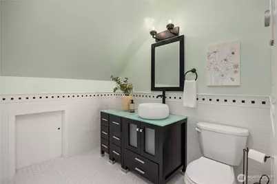 907 NE 72nd Street, Seattle, WA 98115 - Photo 17