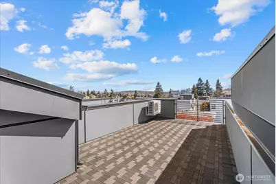 966 N Allen Place, Seattle, WA 98103 - Photo 5