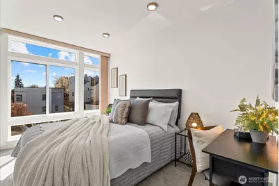 966 N Allen Place, Seattle, WA 98103 - Photo 9