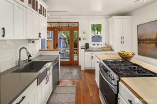 6750 26th Ave NW, Seattle, WA 98117 - Photo 15