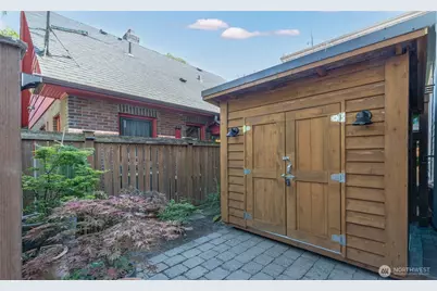 227 24th Avenue E #B, Seattle, WA 98112 - Photo 29