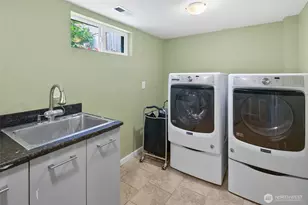 8353 20th Ave NW, Seattle, WA 98117 - Photo 31