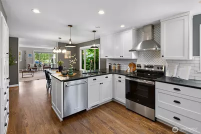 8353 20th Avenue NW, Seattle, WA 98117 - Photo 9