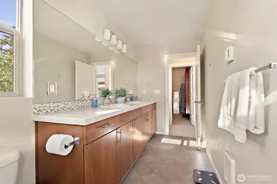 347 Chelan Avenue NE, Renton, WA 98059 - Photo 19